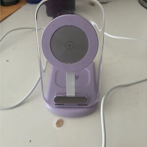 Lilac Wireless Phone Charger Stand